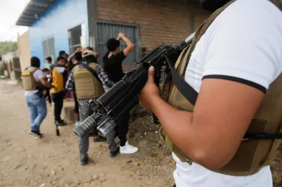 Honduras: suspender&aacute;n garant&iacute;as constitucionales para combatir grupos criminales