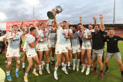 &iexcl;Campeones! Los Pumas se consagran en el Seven de Hamilton con hist&oacute;rica victoria ante los All Blacks