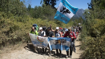 Comienza la Marcha por la Soberan&iacute;a a Lago Escondido