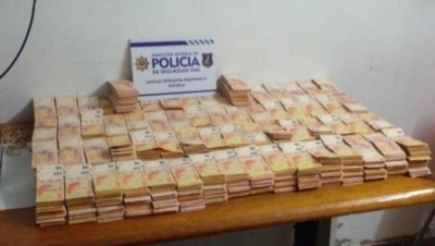 Iban con $27 millones encima, quisieron coimear a polic&iacute;as y terminaron detenidos