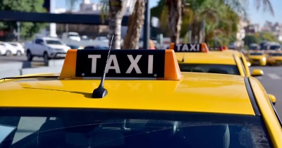 Un ladr&oacute;n se hizo pasar como pasajero y atac&oacute; violentamente a un taxista para robarle