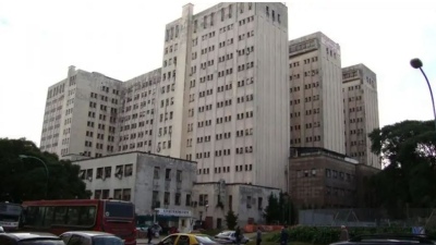 Hospital de Clínicas: comenzó la campaña de control de escoliosis en niños