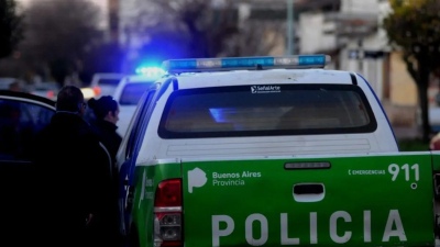 Un polic&iacute;a mat&oacute; a un ladr&oacute;n que lo habr&iacute;a amenazado con una tijera