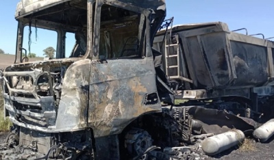 Tremendo video: explot&oacute; un cami&oacute;n en medio de la ruta 3