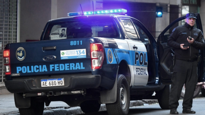 Choque en Villa Crespo: Taxi cruzó en rojo y causó accidente