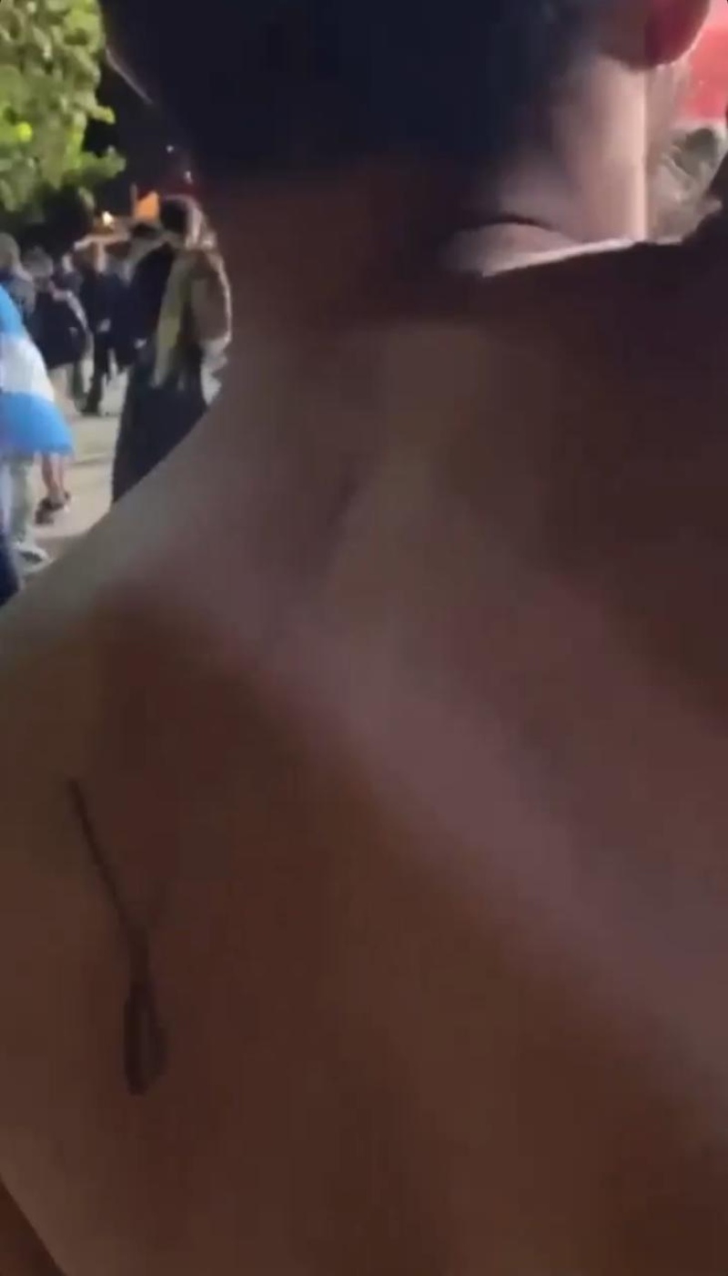 Locura de los hinchas por Messi: tres invadieron el campo de juego