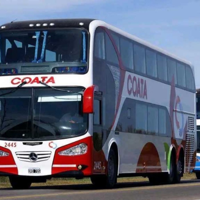 Un chofer abandonó un micro con 18 pasajeros en la ruta