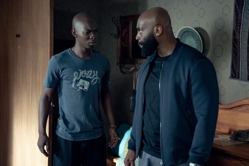 Drama y crimen en ”El rey de las sombras”, la nueva película de Netflix