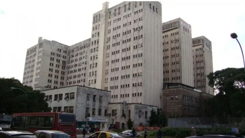 Hospital de Clínicas: comenzó la campaña de control de escoliosis en niños