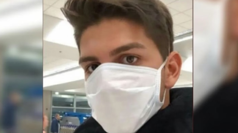 Contagió a su abuelo de COVID, murió, y deberá pagar una fuerte multa